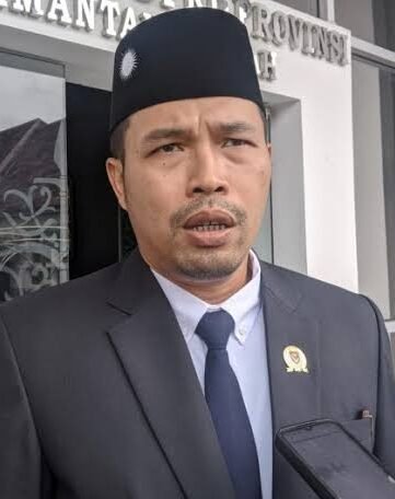 Anggota DPRD Kalimantan Tengah, Tommy Irawan, mengingatkan masyarakat agar tidak membuka lahan dengan cara membakar, karena dampaknya bisa sangat merugikan, baik dari sisi kesehatan maupun lingkungan.