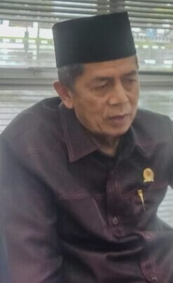 Ketua Komisi I DPRD Kalimantan Tengah (Kalteng), Muhajirin, menekankan pentingnya transparansi dalam penyaluran dana hibah agar benar-benar tepat sasaran dan memberikan dampak nyata bagi masyarakat.