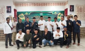 Foto bersama pengurusa PAguyuban Lembur Kuring Jawa Barat dan Banteng Provinsi Kalteng pada kegiatan Isra Mi`raj 1447 H, pada Minggu (25/1).