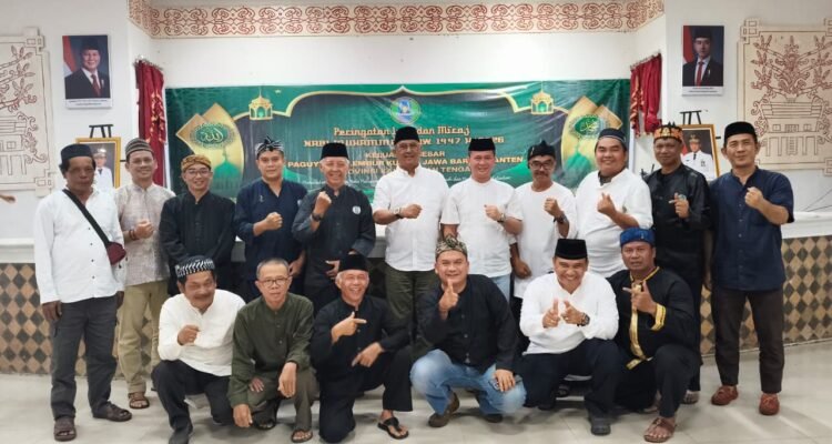Foto bersama pengurusa PAguyuban Lembur Kuring Jawa Barat dan Banteng Provinsi Kalteng pada kegiatan Isra Mi`raj 1447 H, pada Minggu (25/1).