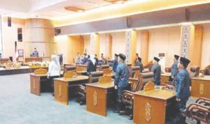 MK_Paripurna 5 Raperda DPRD Barito Utara menggelar rapat paripurna III masa sidang I dengan agenda penyampaian jawaban pemerintah terhadap lima raperda, di gedung DPRD setempat, Rabu (4/3).