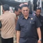 Wakil Ketua III DPRD Kalteng Junaidi saat melakukan peninjauan ke kawasan Komplek Mendawai, belum lama ini.