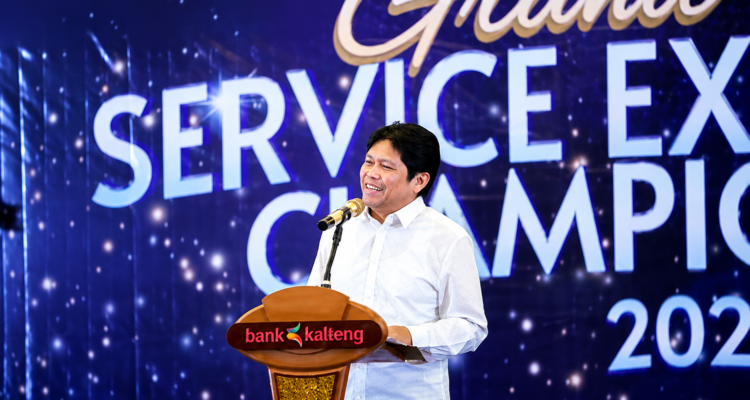 Direktur Utama Bank Kalteng, Maslipansyah saat memberikan sambutan dalam acara Service Excellence Championship (SEC) 2026, pada Sabtu (20/6) di Palangka Raya.