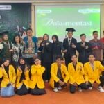 Foto bersama pada prosesi Lepas Juang Etoser 2022 di Ruang Teater Gedung PPIIG, Universitas Palangka Raya (UPR), Sabtu (10/7/2026).