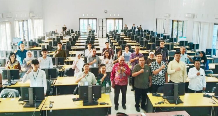 Foto bersama panitia Seleksi Mandiri Lokal Tahun 2026, Jumat (24/72026).