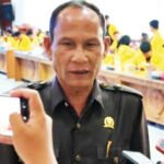 Ketua DPRD Kalimantan Tengah Arton S Dohong, di wawancara media terkait pentingnya kesiapan mahasiswa menghadapi dunia kerja di gedung dewan, Kamis (26/3).