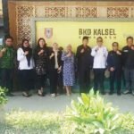 Jajaran Komisi I DPRD Kalteng saat melaksanakan kunjungan kerja (kunker) ke BKD Kalimantan Selatan, kemarin.
