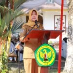 Plt. Asisten Pemerintahan dan Kesejahteraan Rakyat Provinsi Kalimantan Tengah, Lisda Arriyana menyampaikan sambutan pada rangkaian Pengenalan Kehidupan Kampus bagi Mahasiswa Baru (PKKMB) Tahun 2026.