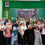 Pimpinan Cabang Nasyiatul Aisyiyah (PCNA) Pahandut bekerja sama dengan tim dosen pengabdian Universitas Palangka Raya (UPR) menyelenggarakan kegiatan pengabdian masyarakat yang berfokus pada wirausaha muda khususnya berbasis komunitas dalam pembuatan mie sehat kaya serat, berbasis bahan lokal sebagai upaya peningkatan kesehatan keluarga, Kegiatan ini dilaksanakan di Aula gedung dakwah Muhammadiyah Kalimantan Tengah, pada Rabu (18/8/2026)