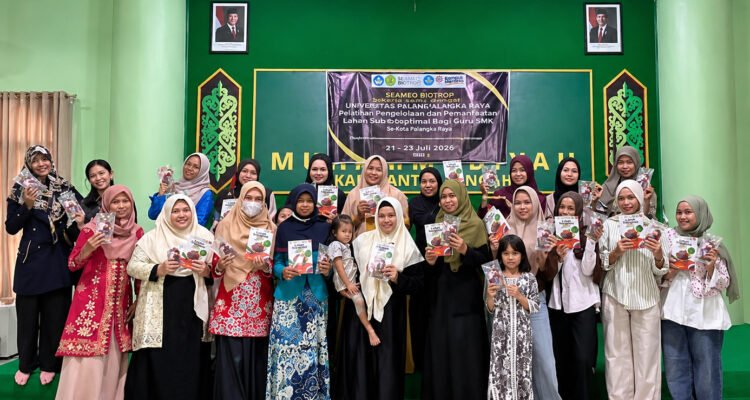 Pimpinan Cabang Nasyiatul Aisyiyah (PCNA) Pahandut bekerja sama dengan tim dosen pengabdian Universitas Palangka Raya (UPR) menyelenggarakan kegiatan pengabdian masyarakat yang berfokus pada wirausaha muda khususnya berbasis komunitas dalam pembuatan mie sehat kaya serat, berbasis bahan lokal sebagai upaya peningkatan kesehatan keluarga, Kegiatan ini dilaksanakan di Aula gedung dakwah Muhammadiyah Kalimantan Tengah, pada Rabu (18/8/2026)