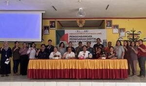 UPR Tuwung Tim PKM Program Studi Agribisnis FPKP UPR, menggelar pelatihan pengembangan pemasaran digital bagi kelompok usaha di Desa Tuwung.
